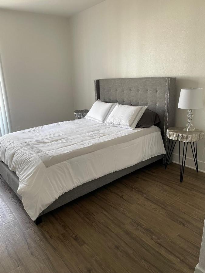 Marina - Modern & Immaculate, Spacious, Gated With Fireplace Pool, Gym, 2 Master Bedrooms * Los Angeles