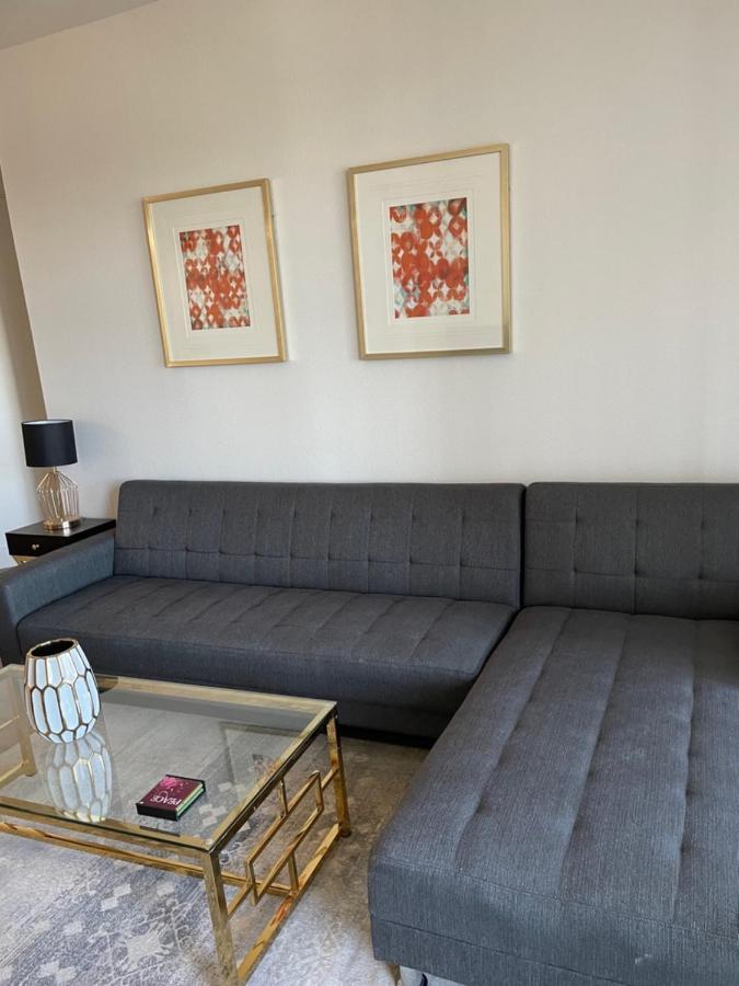 Marina - Modern & Immaculate, Spacious, Gated With Fireplace Pool, Gym, 2 Master Bedrooms