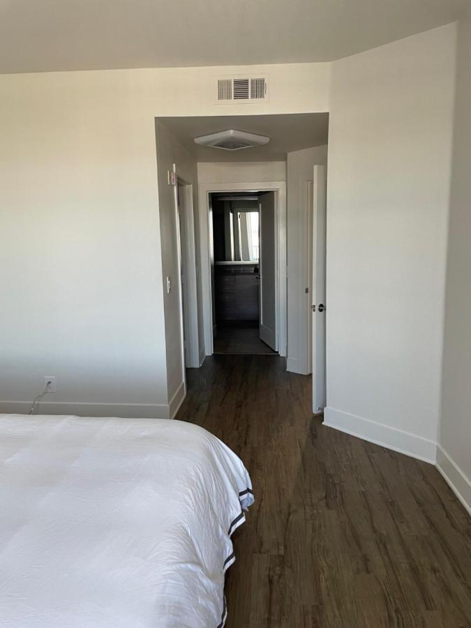 Marina - Modern & Immaculate, Spacious, Gated With Fireplace Pool, Gym, 2 Master Bedrooms Los Angeles