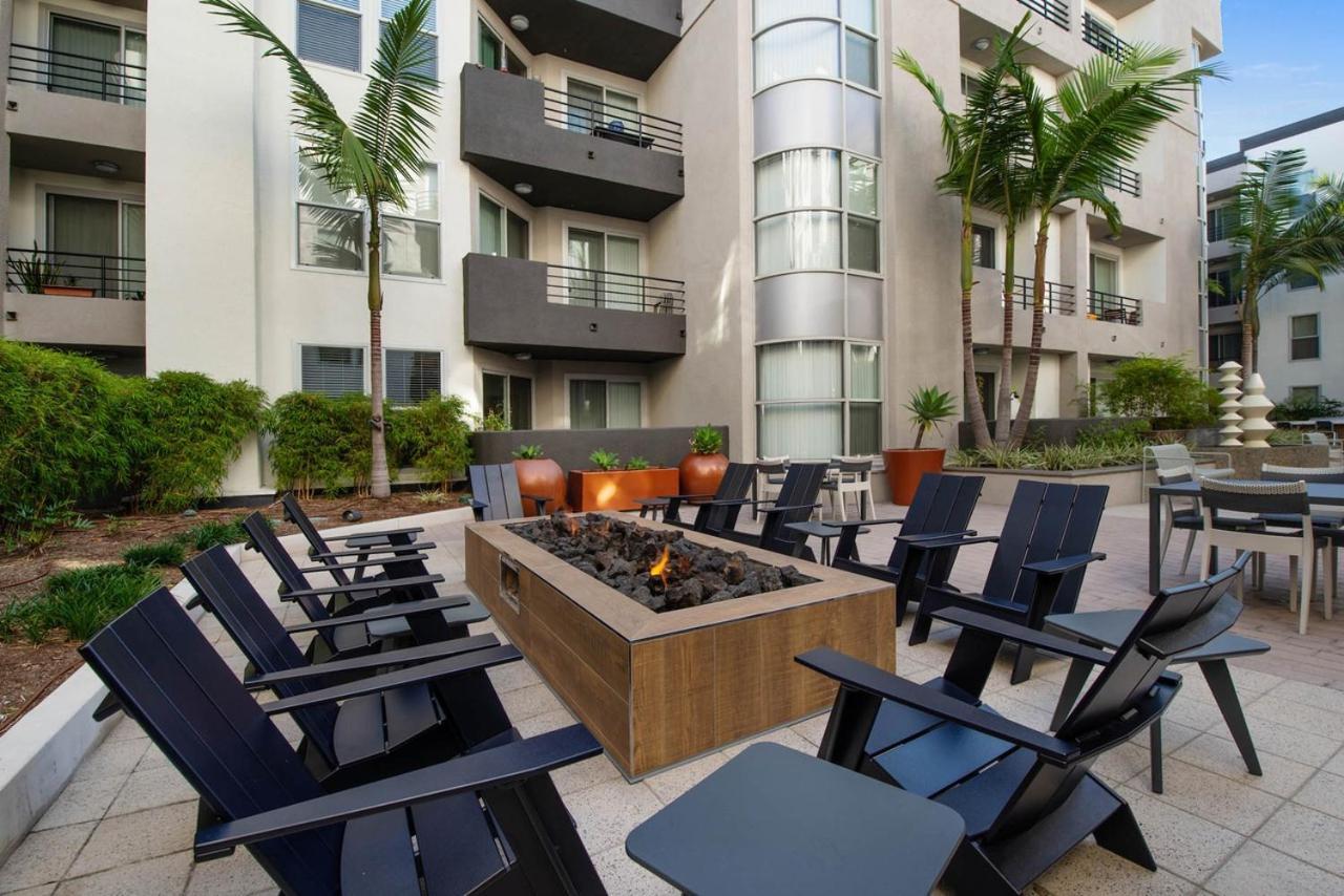 Marina - Modern & Immaculate, Spacious, Gated With Fireplace Pool, Gym, 2 Master Bedrooms Los Angeles